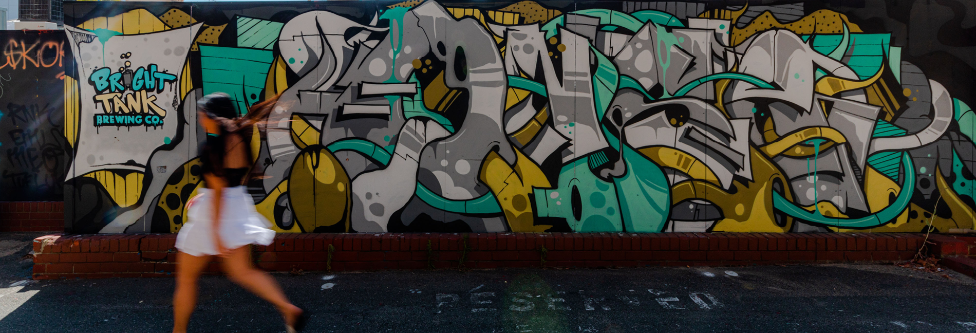 Bright Tank cans
Ain’t nuthin’ ta
F#ck with!